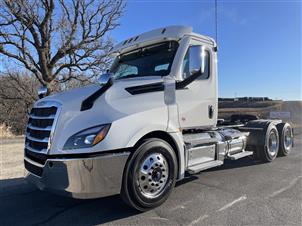 2025 Freightliner Cascadia