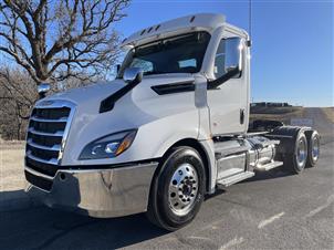 2025 Freightliner Cascadia