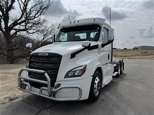 2019 Freightliner CA126