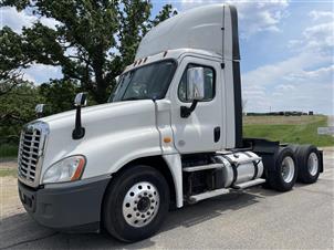 2019 Freightliner CA125 DC