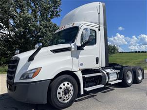 2020 Freightliner CA126