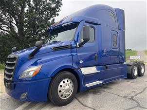 2022 Freightliner CA126