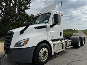 2021 Freightliner CA126