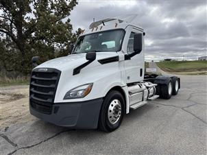 2021 Freightliner CA126
