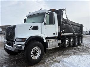 2026 Volvo VHD104F300