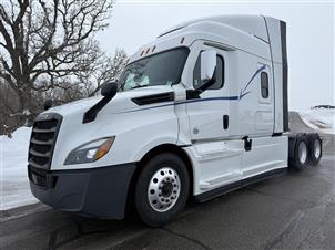 2021 Freightliner CA126