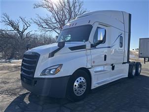 2021 Freightliner CA126