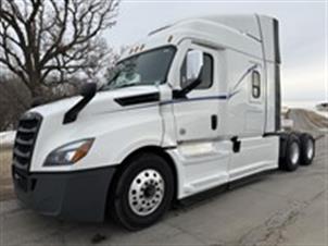 2021 Freightliner CA126