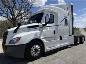 2021 Freightliner CA126