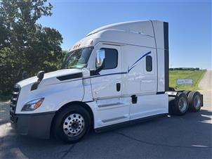 2021 Freightliner CA126
