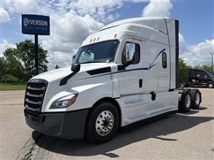 2021 Freightliner CA126