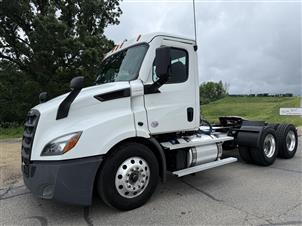 2022 Freightliner CA116