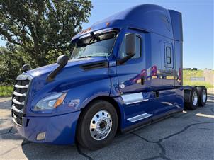 2022 Freightliner CA126