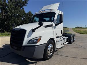 2021 Freightliner CA126