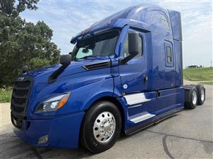 2022 Freightliner CA126